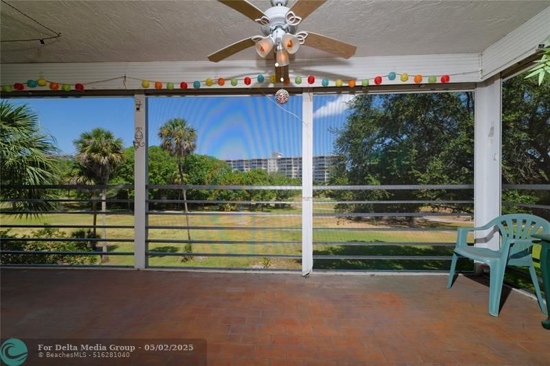 545 Oaks Lane, Unit 310, Pompano Beach, FL 33069 Photo
