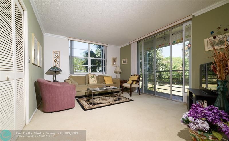 545 Oaks Lane, Unit 310, Pompano Beach, FL 33069 Photo