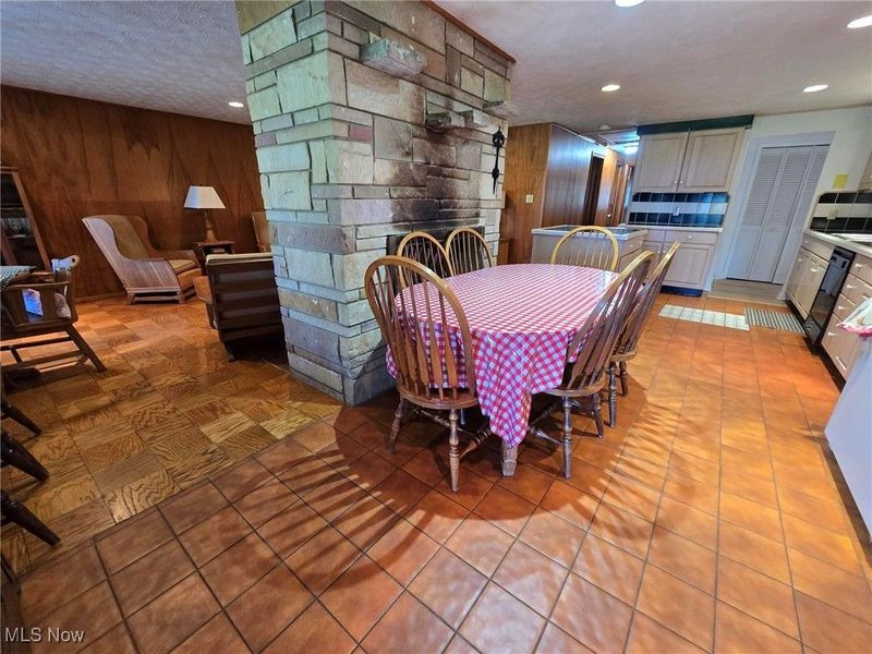 5294 Cottage Drive, Mecca, OH 44410 Photo 12