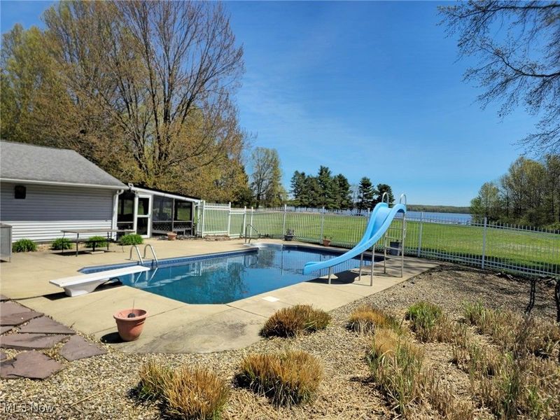 5294 Cottage Drive, Mecca, OH 44410 Photo 3