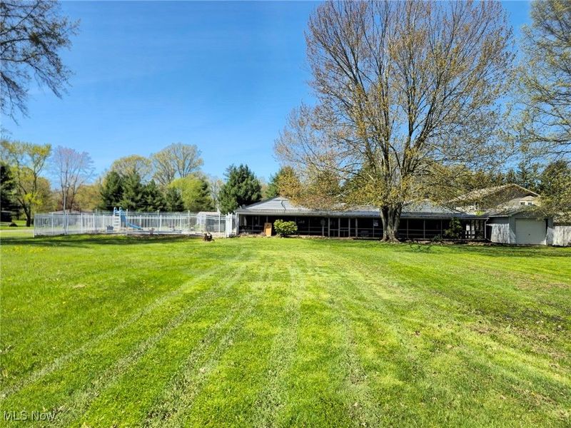 5294 Cottage Drive, Mecca, OH 44410 Photo 4