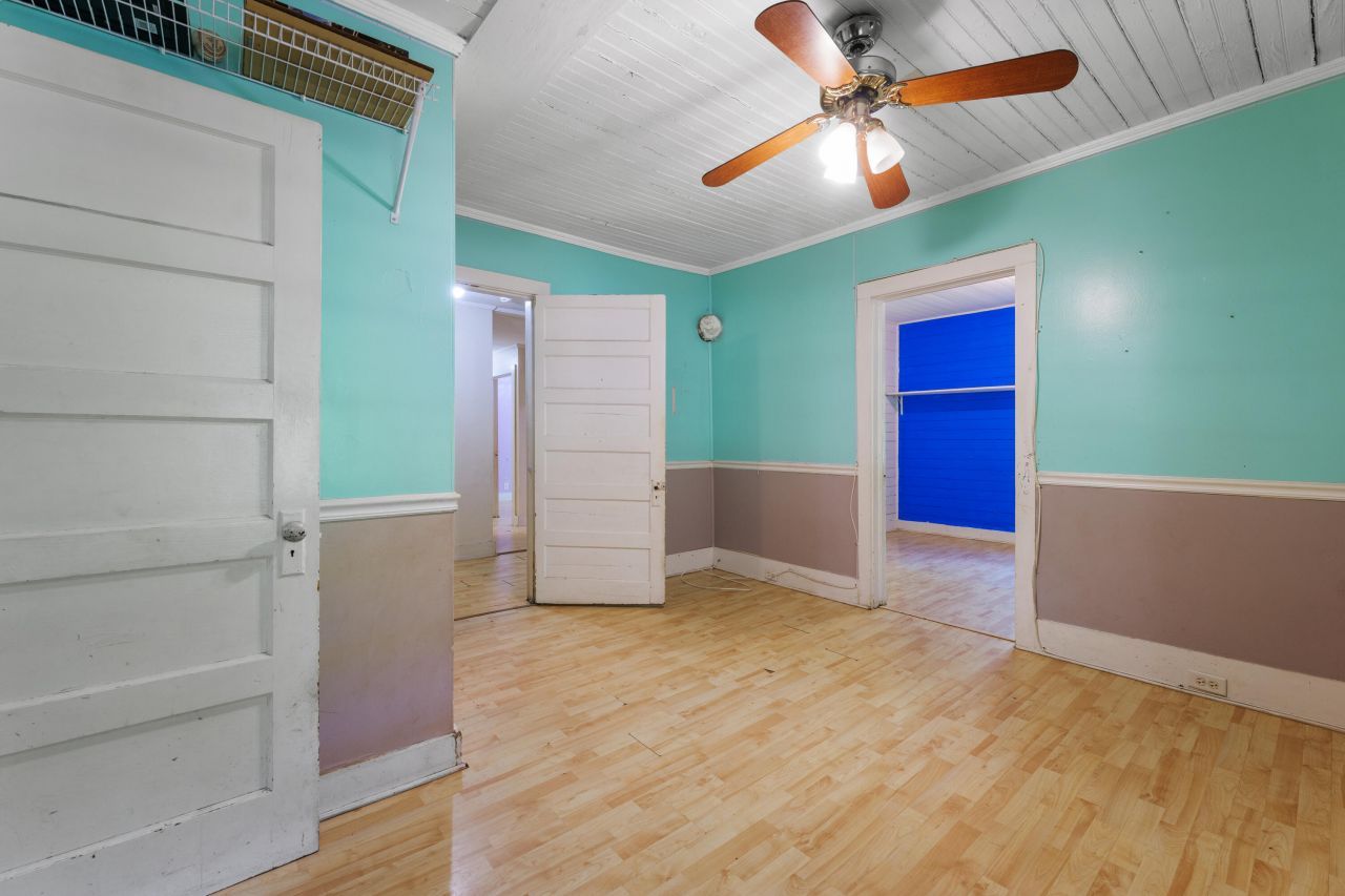 2234 River Road Photo 12