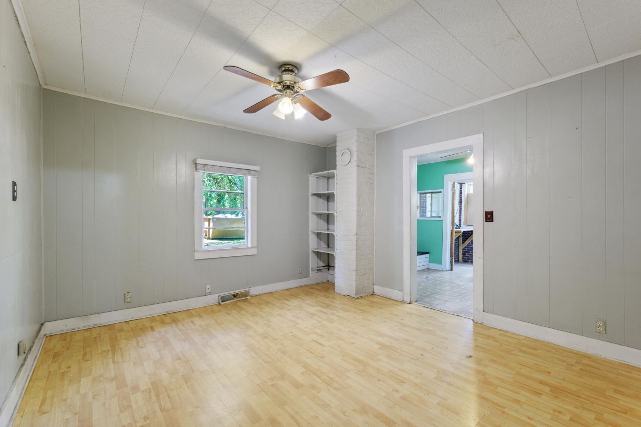 2234 River Road Photo 16