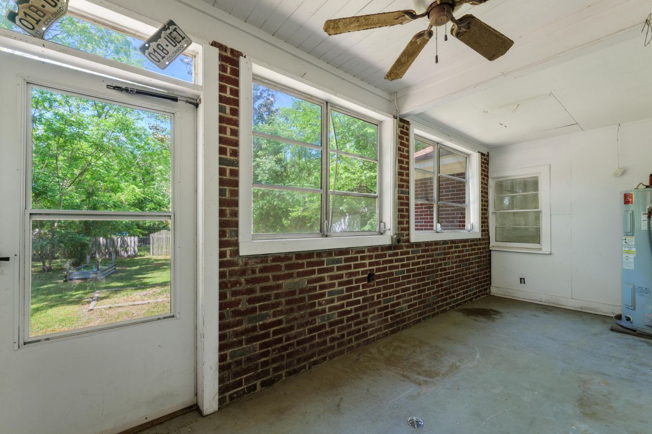 2234 River Road Photo 24