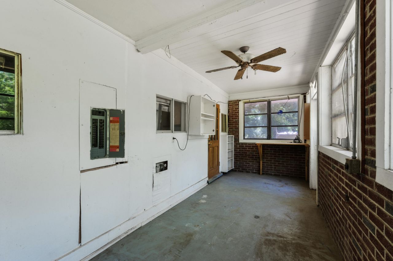 2234 River Road Photo 25