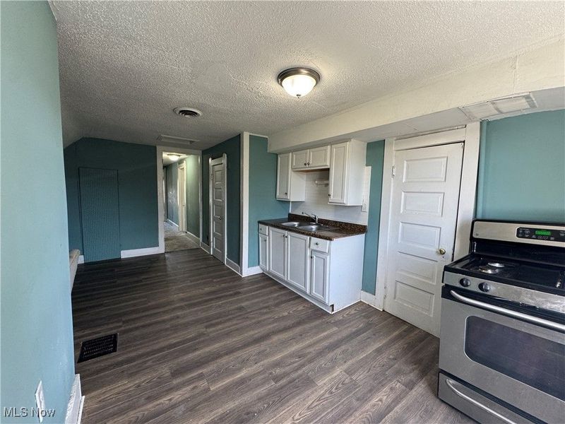 1346 E 82nd Street, Cleveland, OH 44103 Photo 13