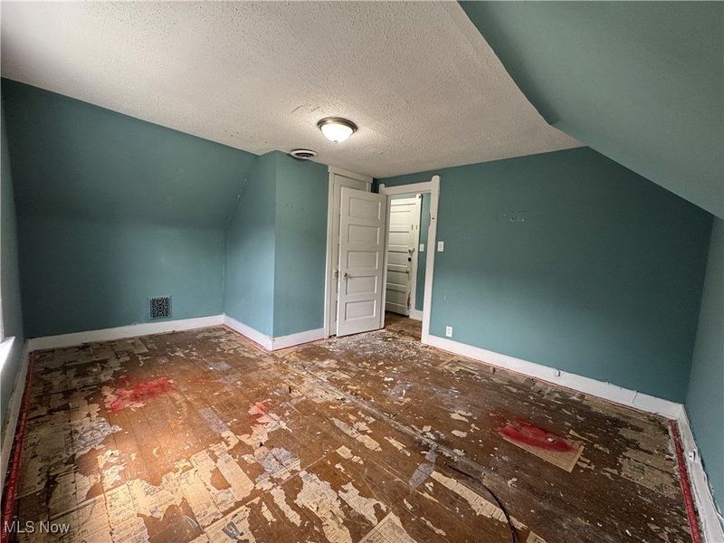 1346 E 82nd Street, Cleveland, OH 44103 Photo 37