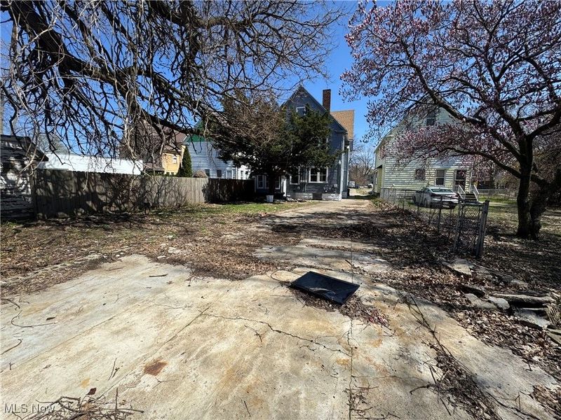 1346 E 82nd Street, Cleveland, OH 44103 Photo 39