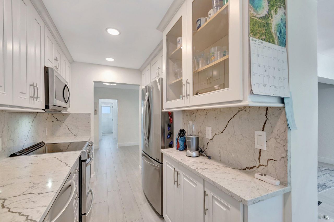 5700 Old Ocean Boulevard, Unit R, Ocean Ridge, FL 33435 Photo