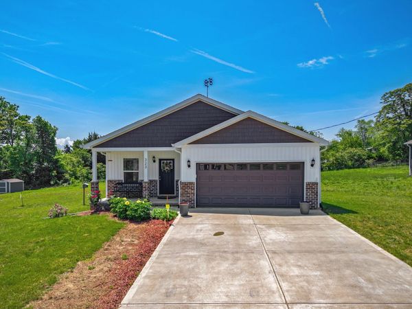 323 Garden Lane, Dandridge, TN 37725