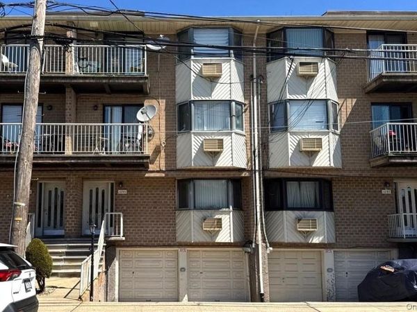 1095 E 72nd Street, Unit 10, Brooklyn, NY 11234