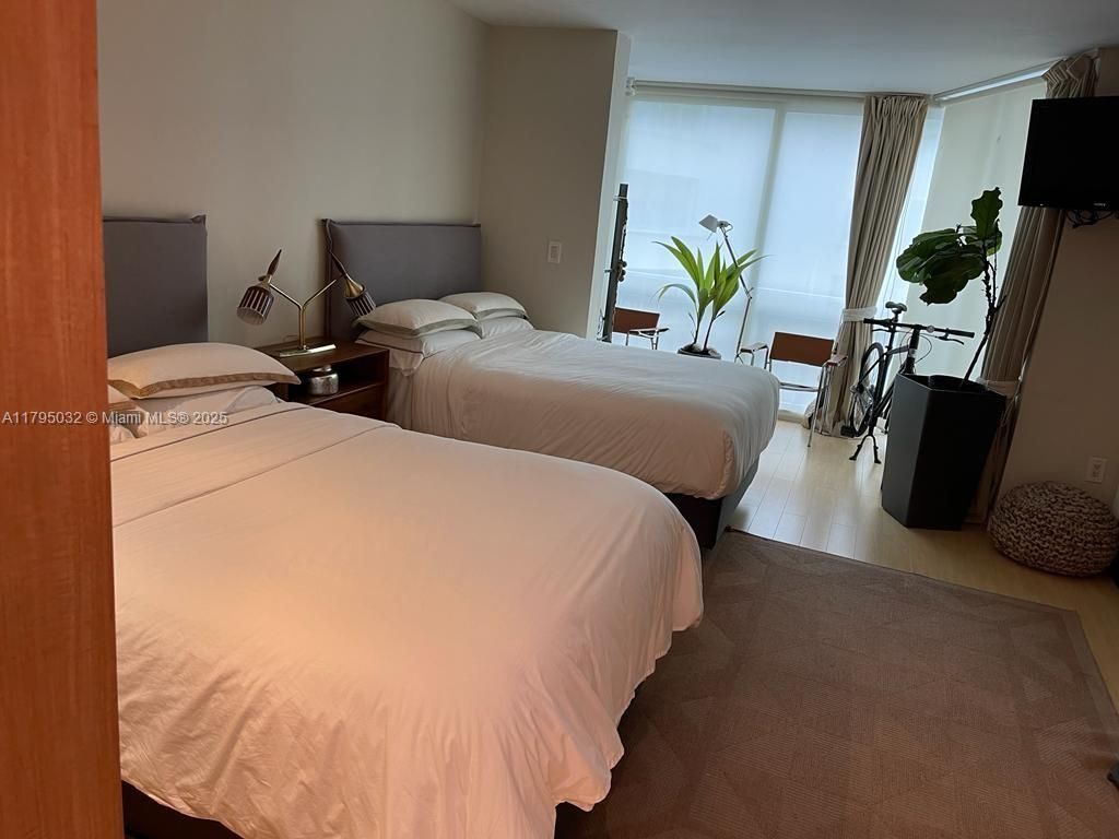 600 Grapetree Dr, Unit 7CS, Key Biscayne, FL 33149 Photo