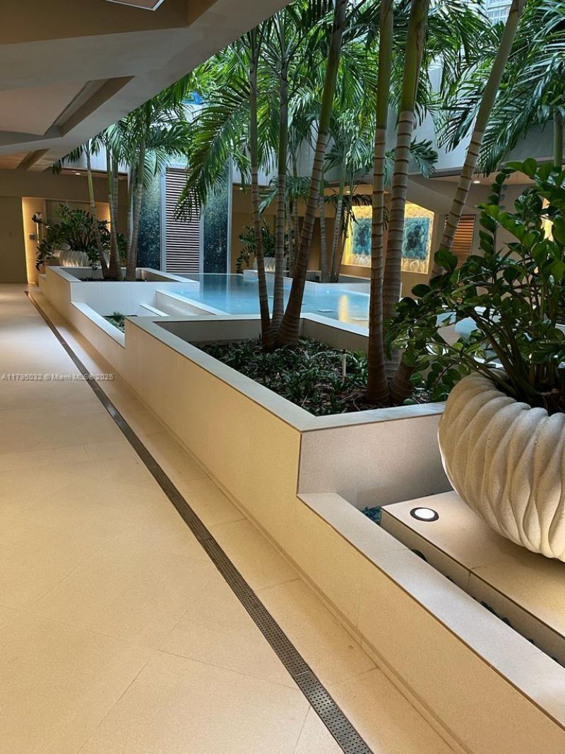 600 Grapetree Dr, Unit 7CS, Key Biscayne, FL 33149 Photo