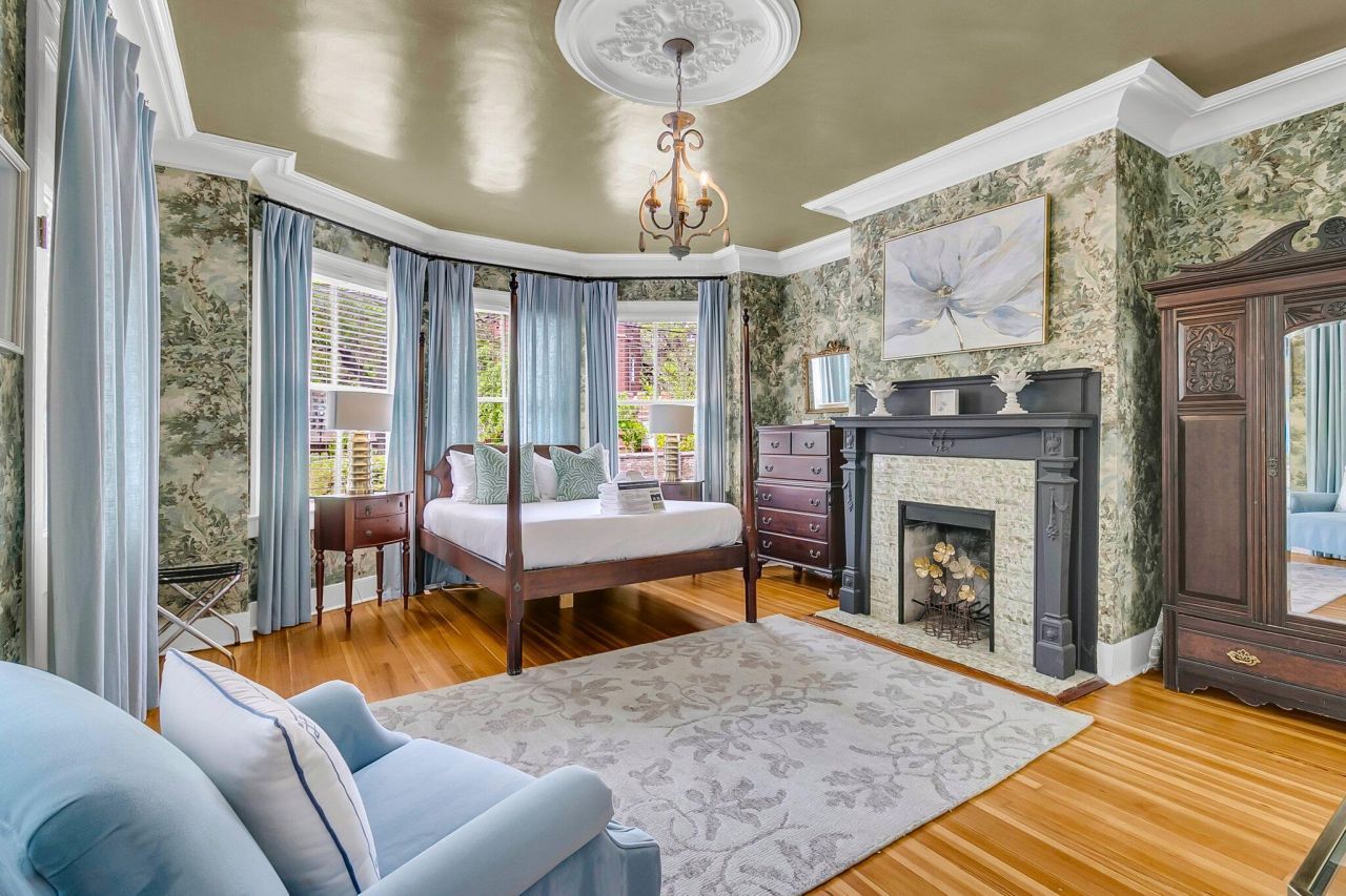 184 Ashley Avenue Photo 10