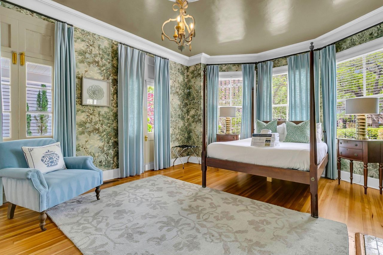 184 Ashley Avenue Photo 11