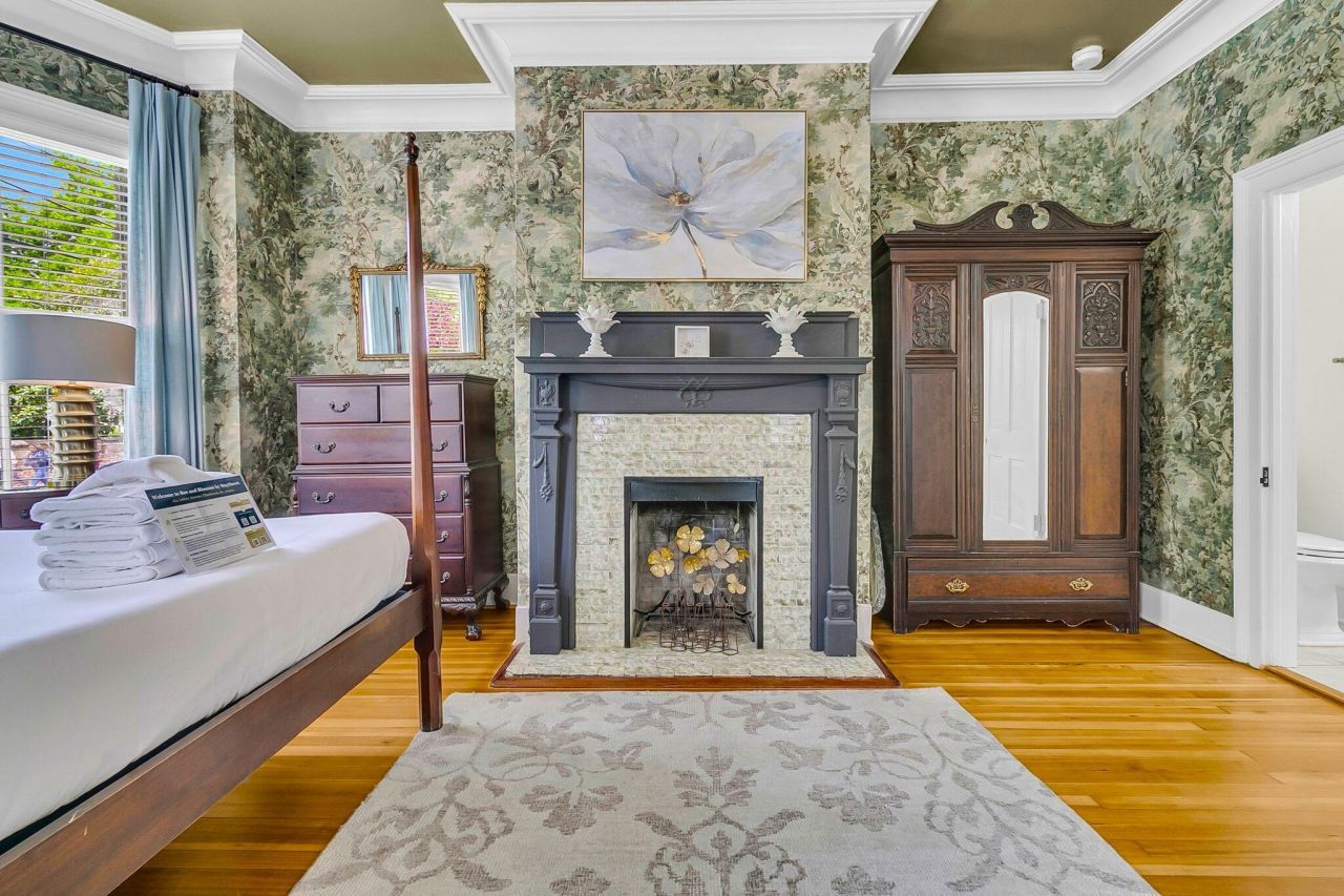 184 Ashley Avenue Photo 12