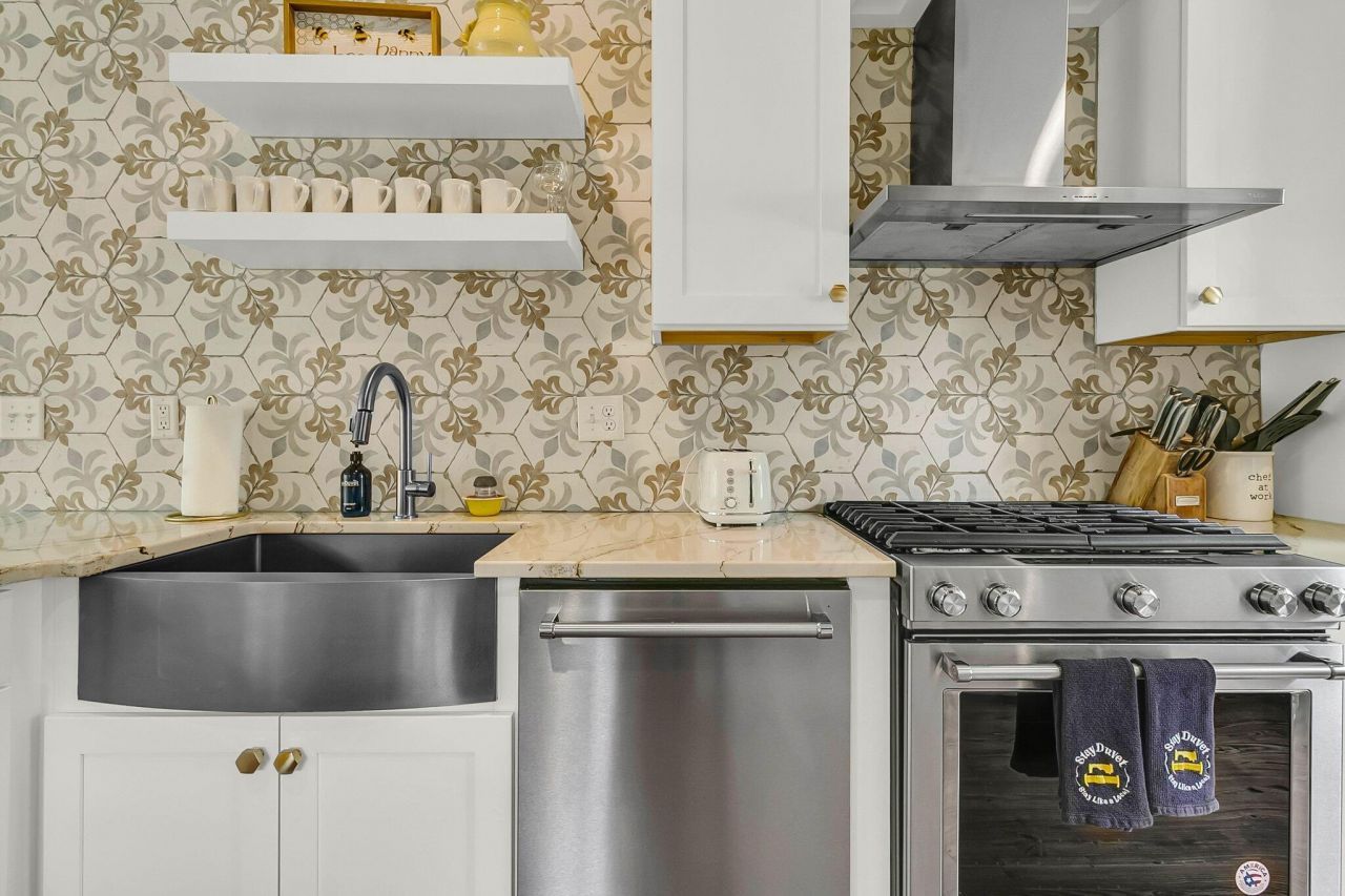 184 Ashley Avenue Photo 17