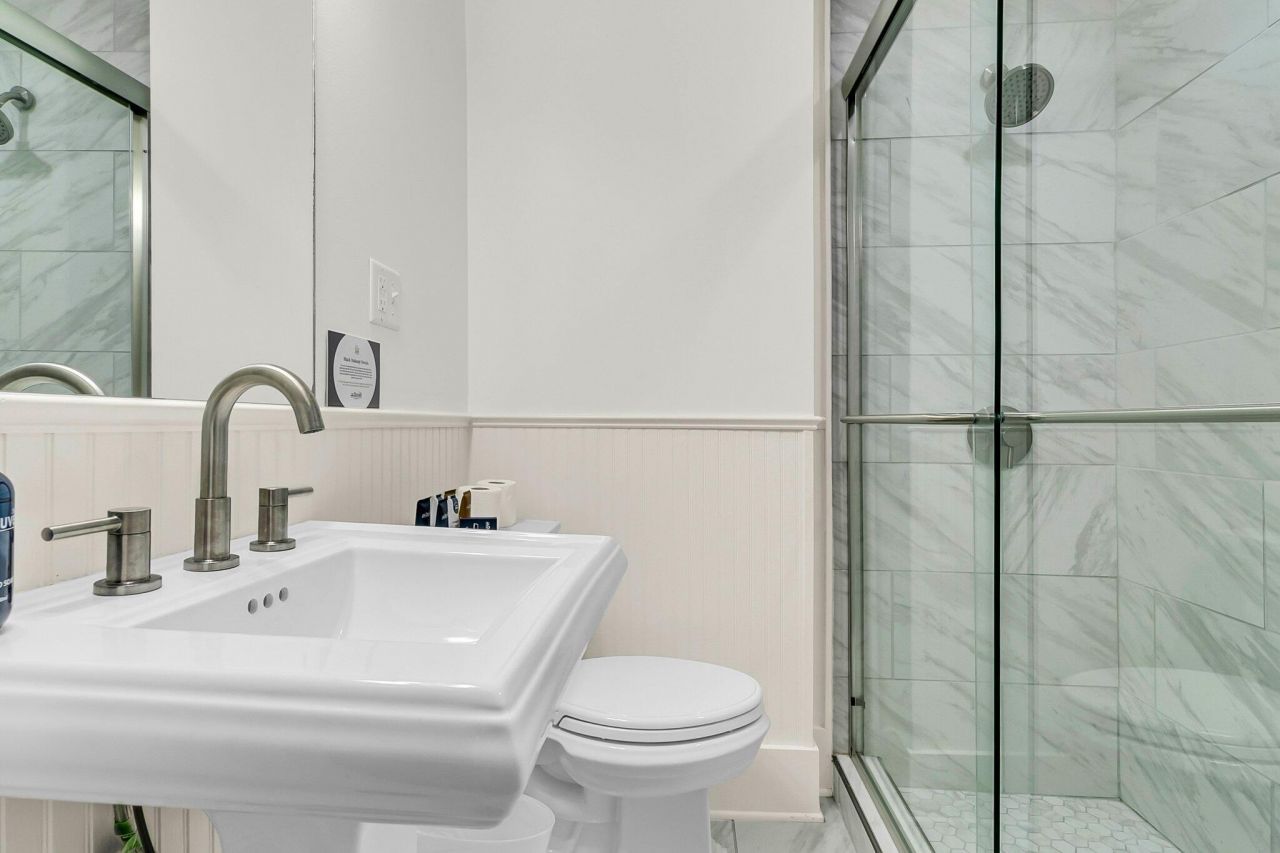 184 Ashley Avenue Photo 28