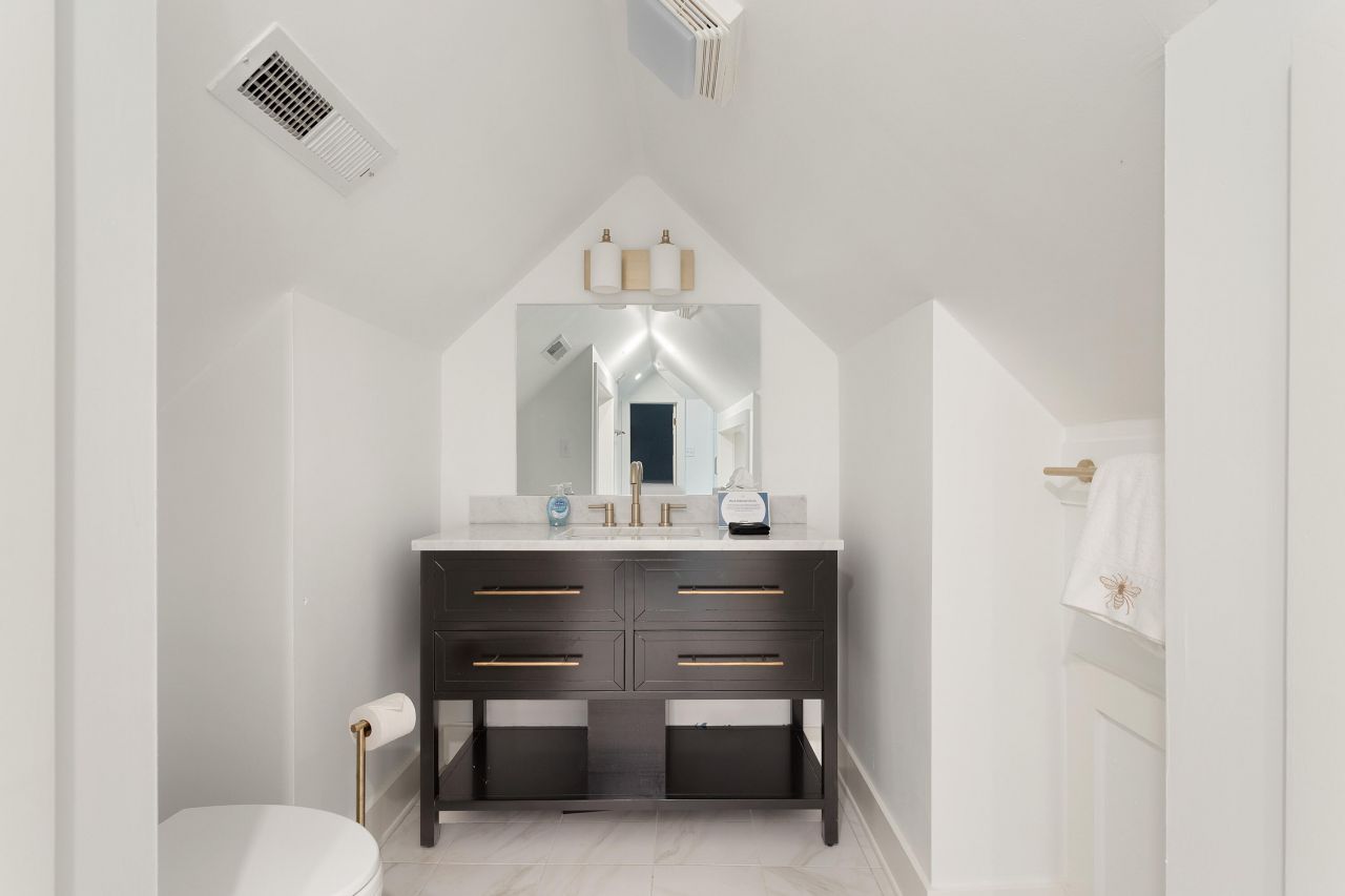 184 Ashley Avenue Photo 50