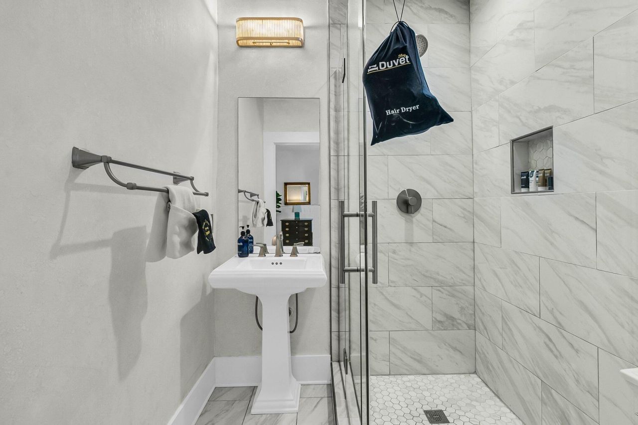 184 Ashley Avenue Photo 56