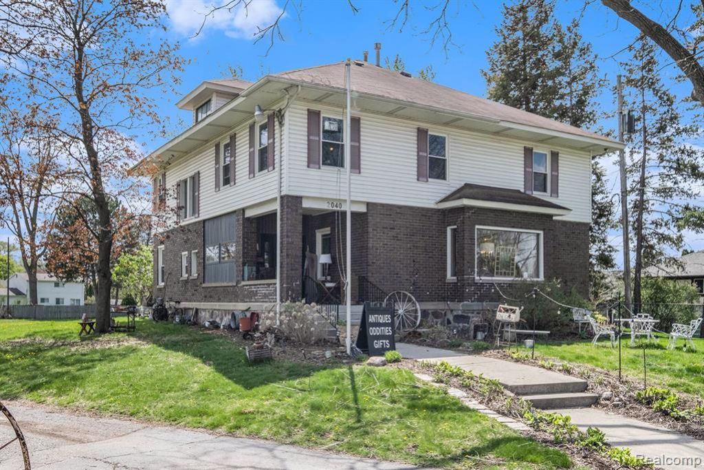 2040 E Maple Avenue, Grand Blanc Township, MI 48507 Main Photo
