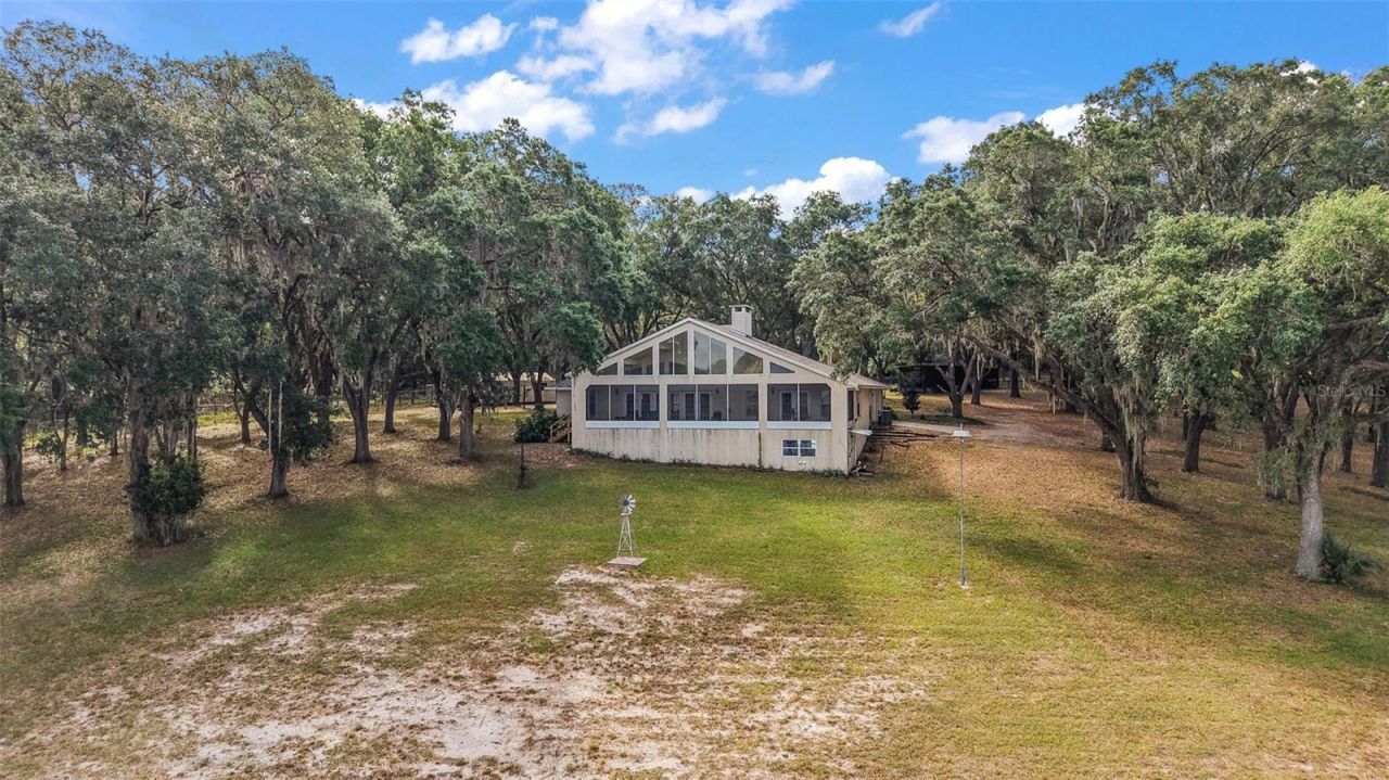 27011 SE Highway 42, Umatilla, FL 32784 Photo