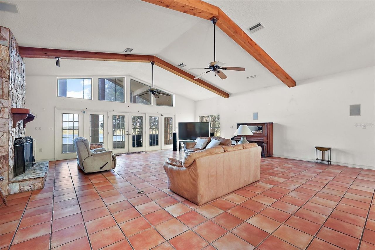 27011 SE Highway 42, Umatilla, FL 32784 Photo