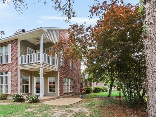 6112 Beechgrove Ln, St Francisville, LA 70775