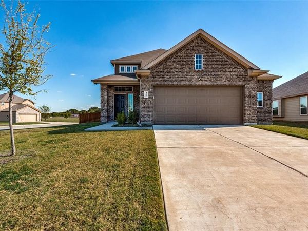 400 Livingston Drive, DeSoto, TX 75115