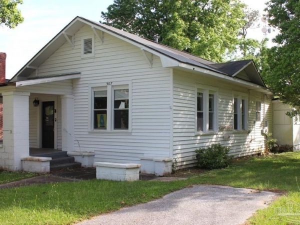 507 Palafox St, Flomaton, AL 36441