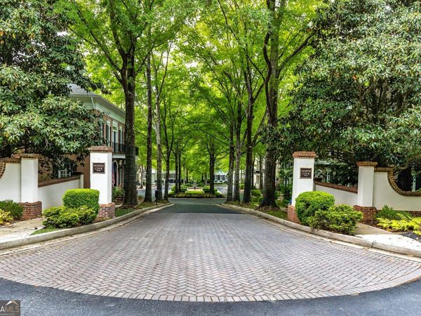 221 N Cove Drive, Peachtree City, GA 30269