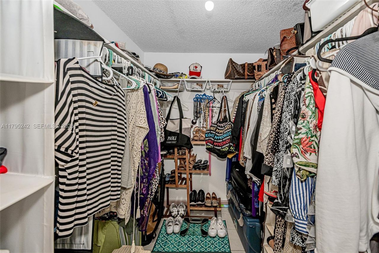 6880 Abbott Ave, Unit 212, Miami Beach, FL 33141 Photo