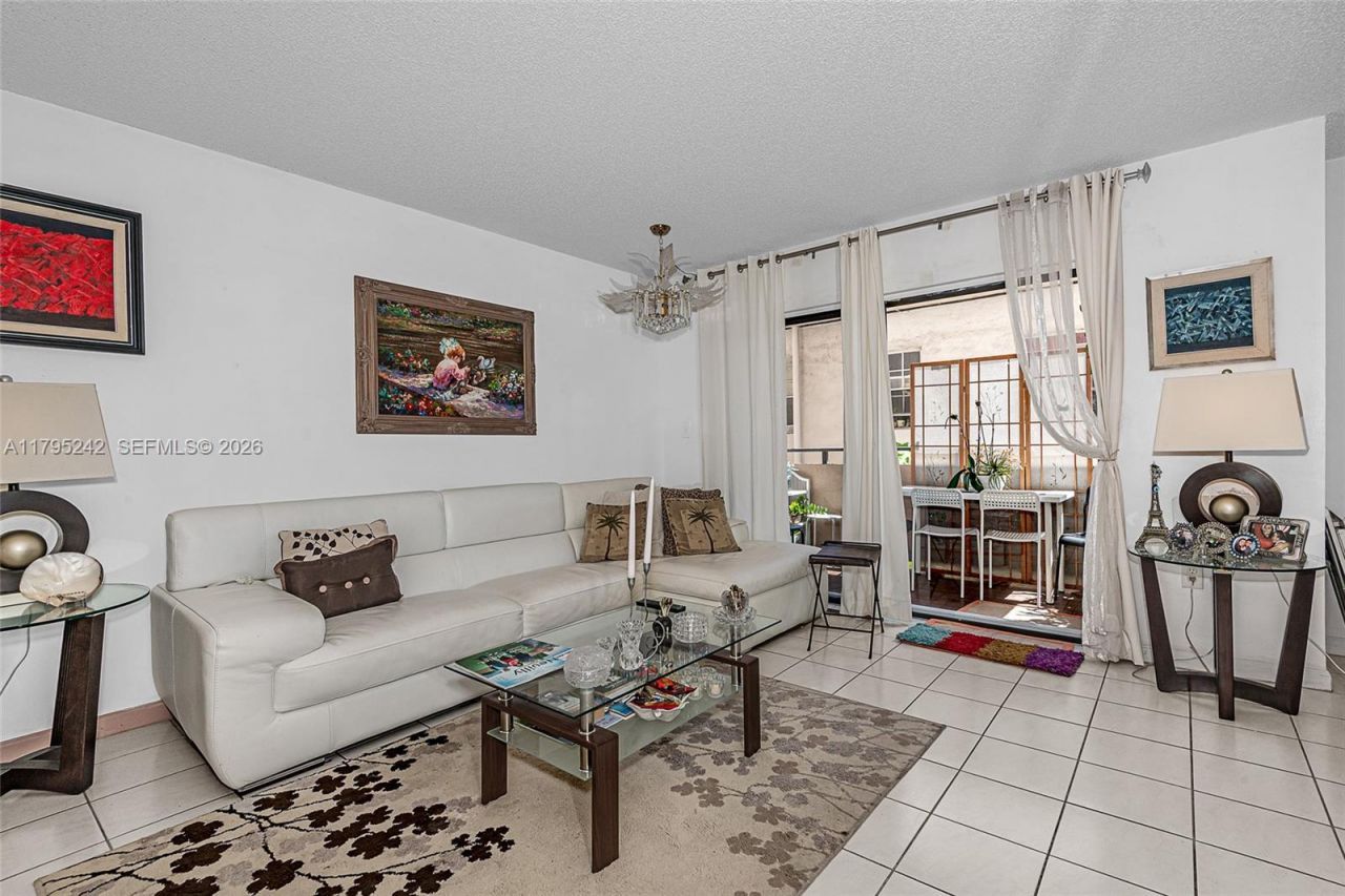 6880 Abbott Ave, Unit 212, Miami Beach, FL 33141 Photo