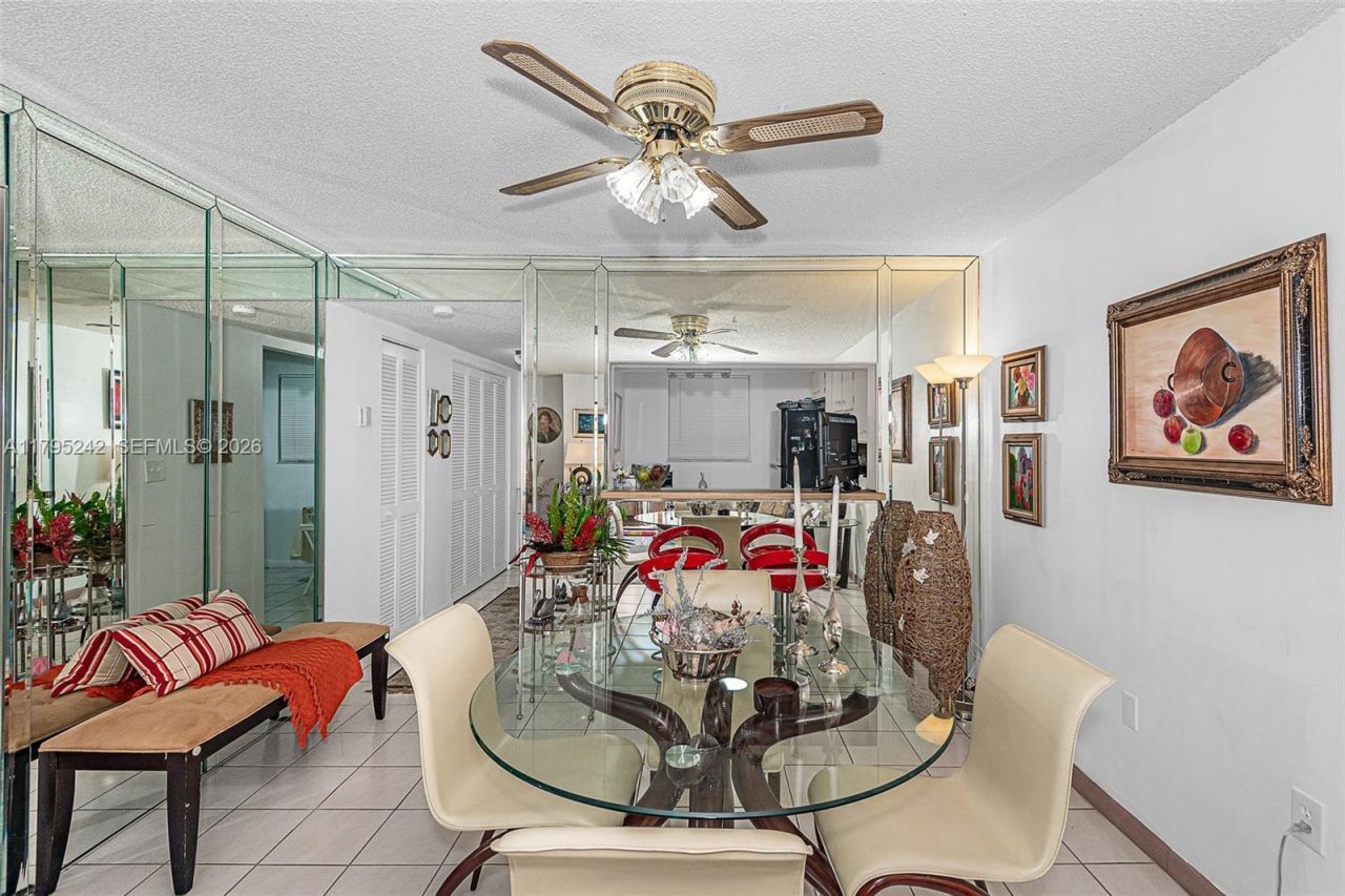 6880 Abbott Ave, Unit 212, Miami Beach, FL 33141 Photo