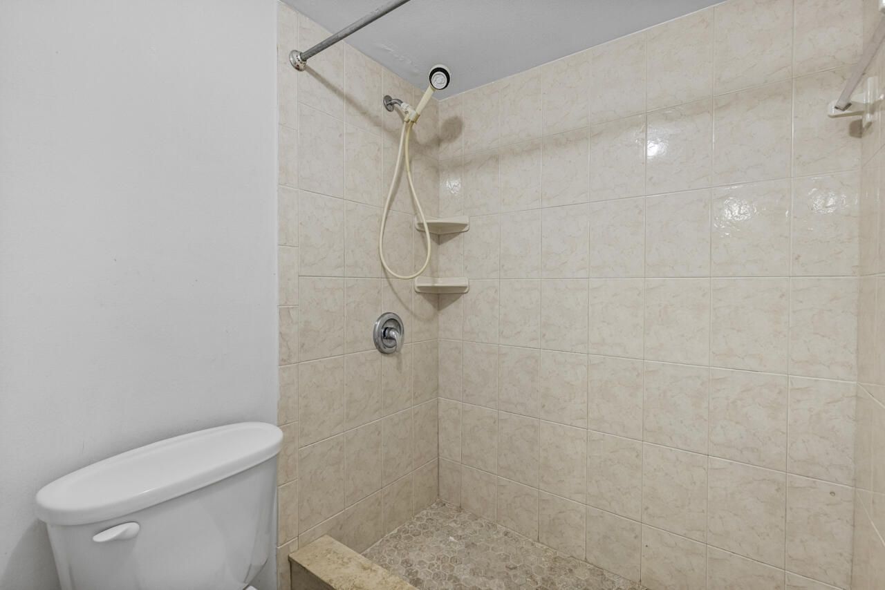 3905 N Nob Hill Road, Unit 300, Sunrise, FL 33351 Photo