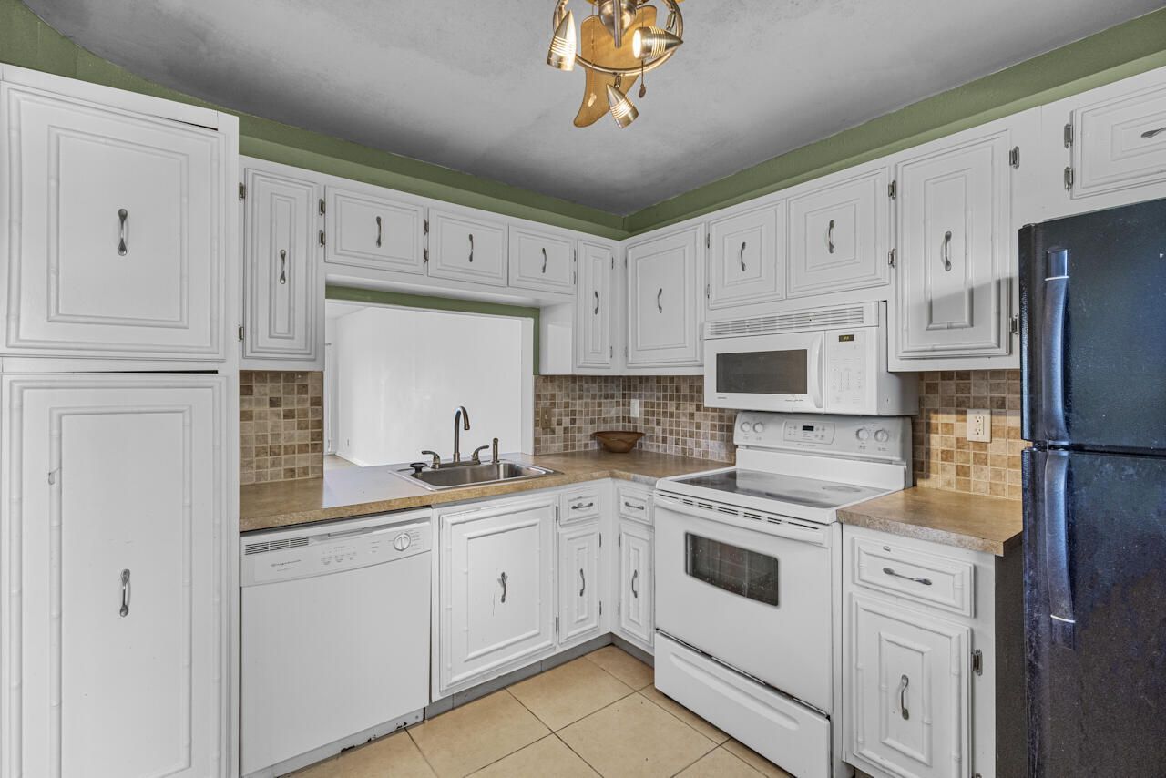 3905 N Nob Hill Road, Unit 300, Sunrise, FL 33351 Photo