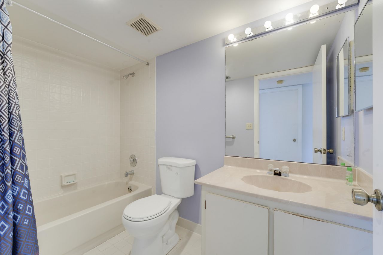 6698 10th Avenue N, Unit 205, Lake Worth, FL 33467 Photo