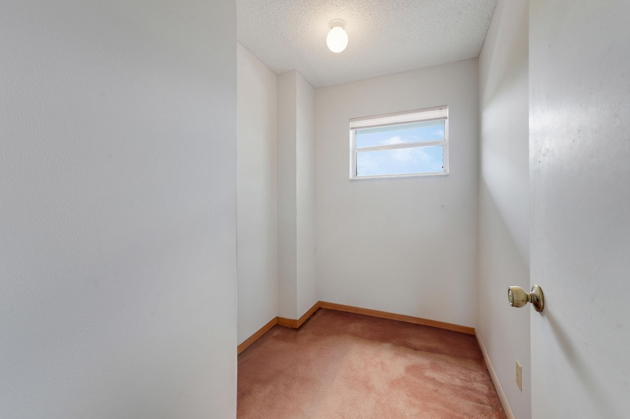 6698 10th Avenue N, Unit 205, Lake Worth, FL 33467 Photo