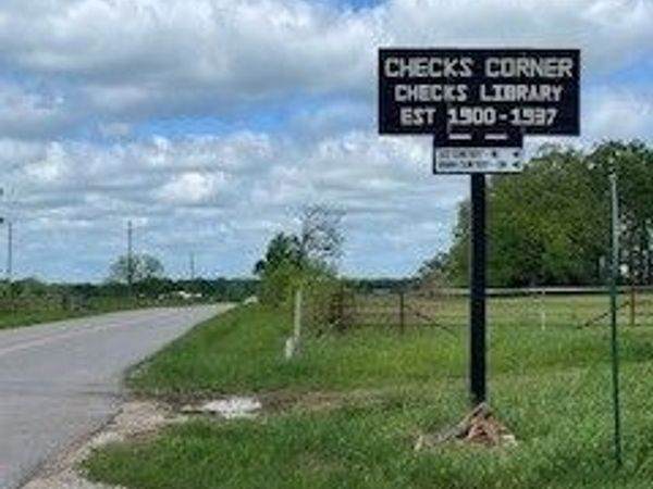 2 Check's Corner Road, Sulphur Springs, AR 72768
