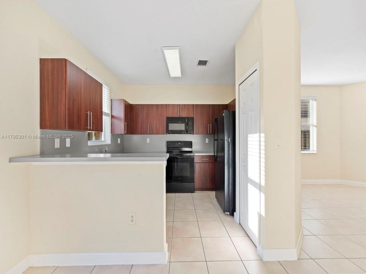 1416 SE 26th Ave, Homestead, FL 33035 Photo