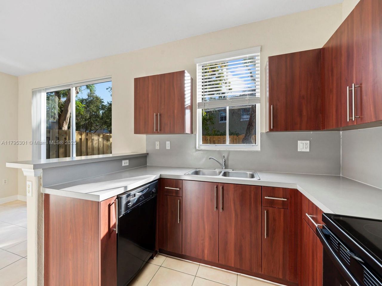 1416 SE 26th Ave, Homestead, FL 33035 Photo