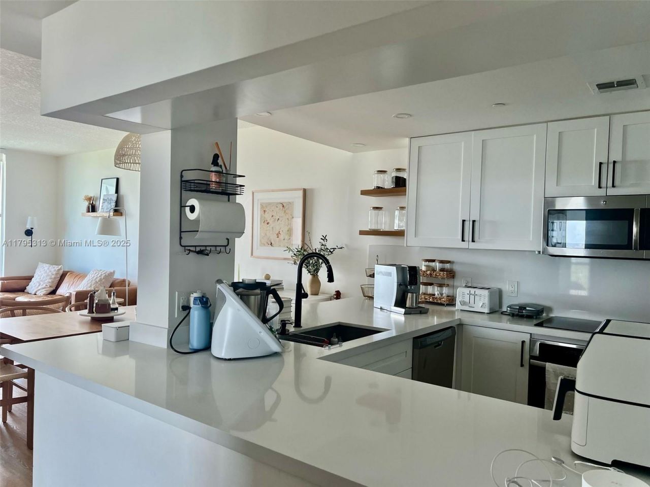 2101 Brickell Ave, Unit 3208, Miami, FL 33129 Photo