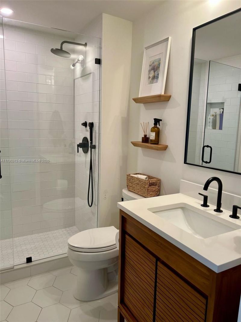 2101 Brickell Ave, Unit 3208, Miami, FL 33129 Photo