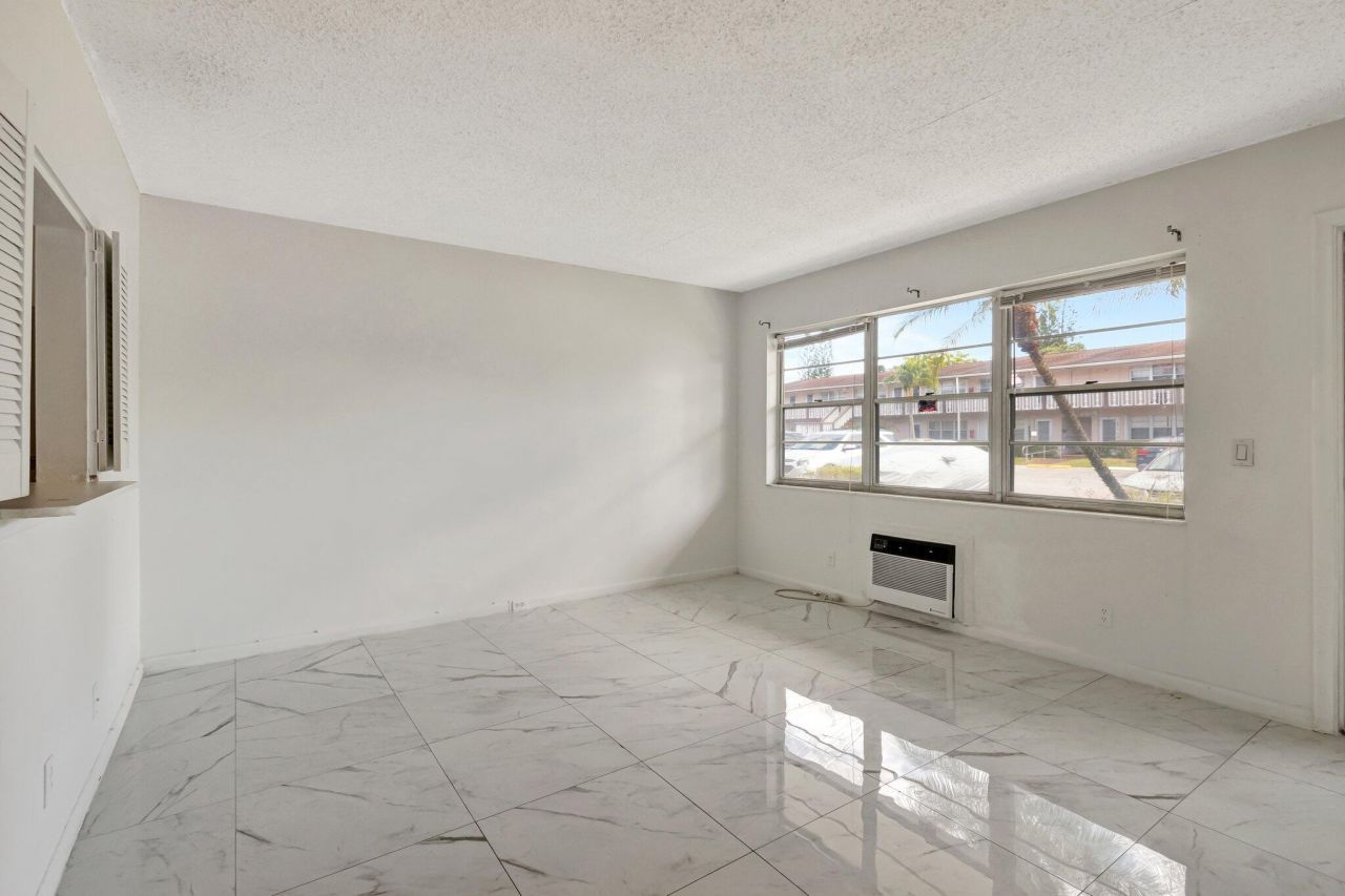 144 Sussex H, West Palm Beach, FL 33417 Photo