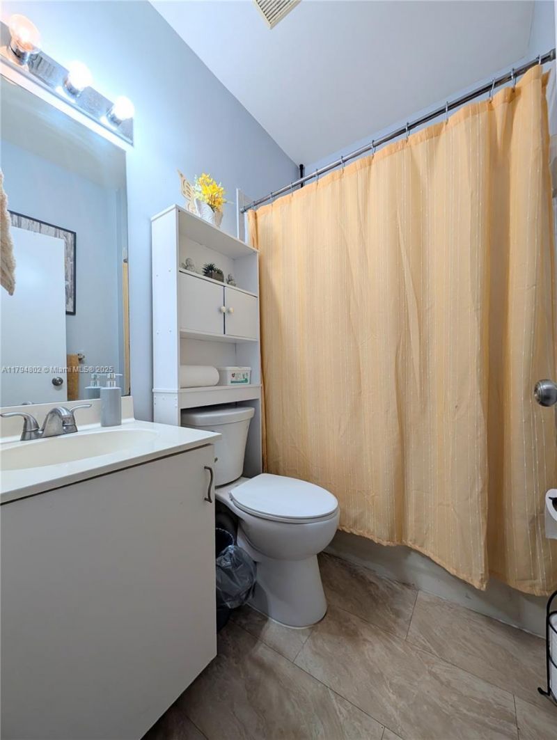 7683 NW 19th St, Pembroke Pines, FL 33024 Photo