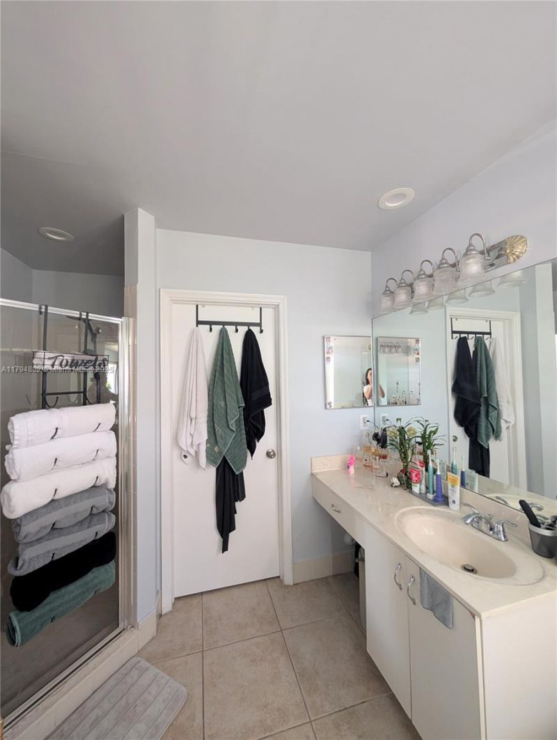 7683 NW 19th St, Pembroke Pines, FL 33024 Photo