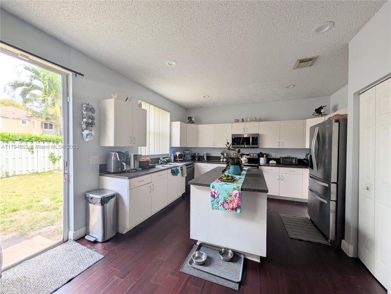 7683 NW 19th St, Pembroke Pines, FL 33024 Photo