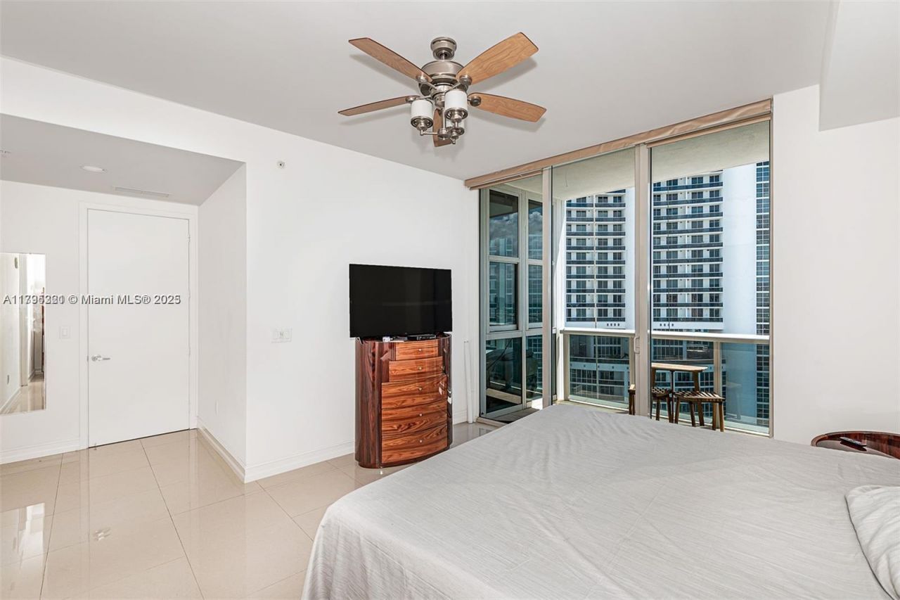 18201 Collins Ave, Unit 3405, Sunny Isles Beach, FL 33160 Photo