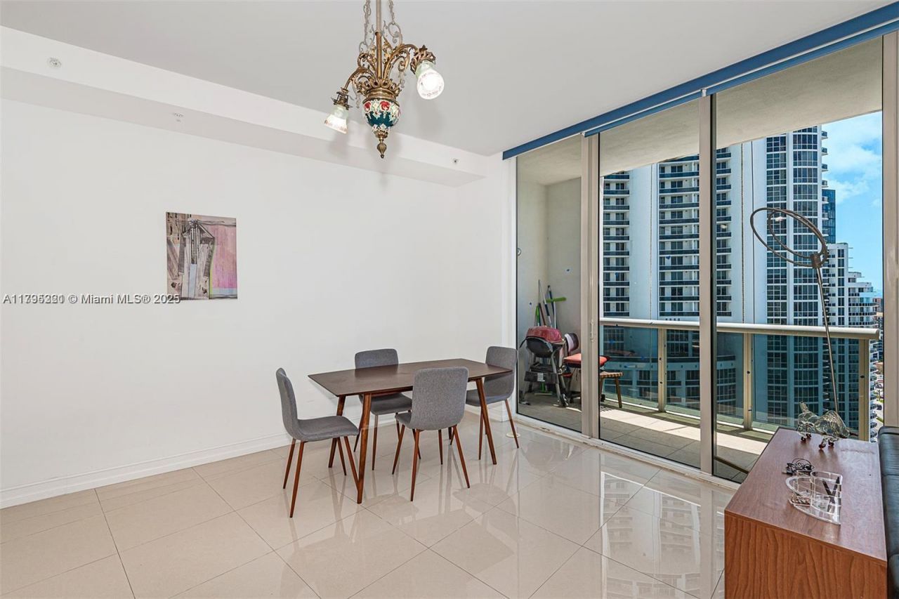 18201 Collins Ave, Unit 3405, Sunny Isles Beach, FL 33160 Photo