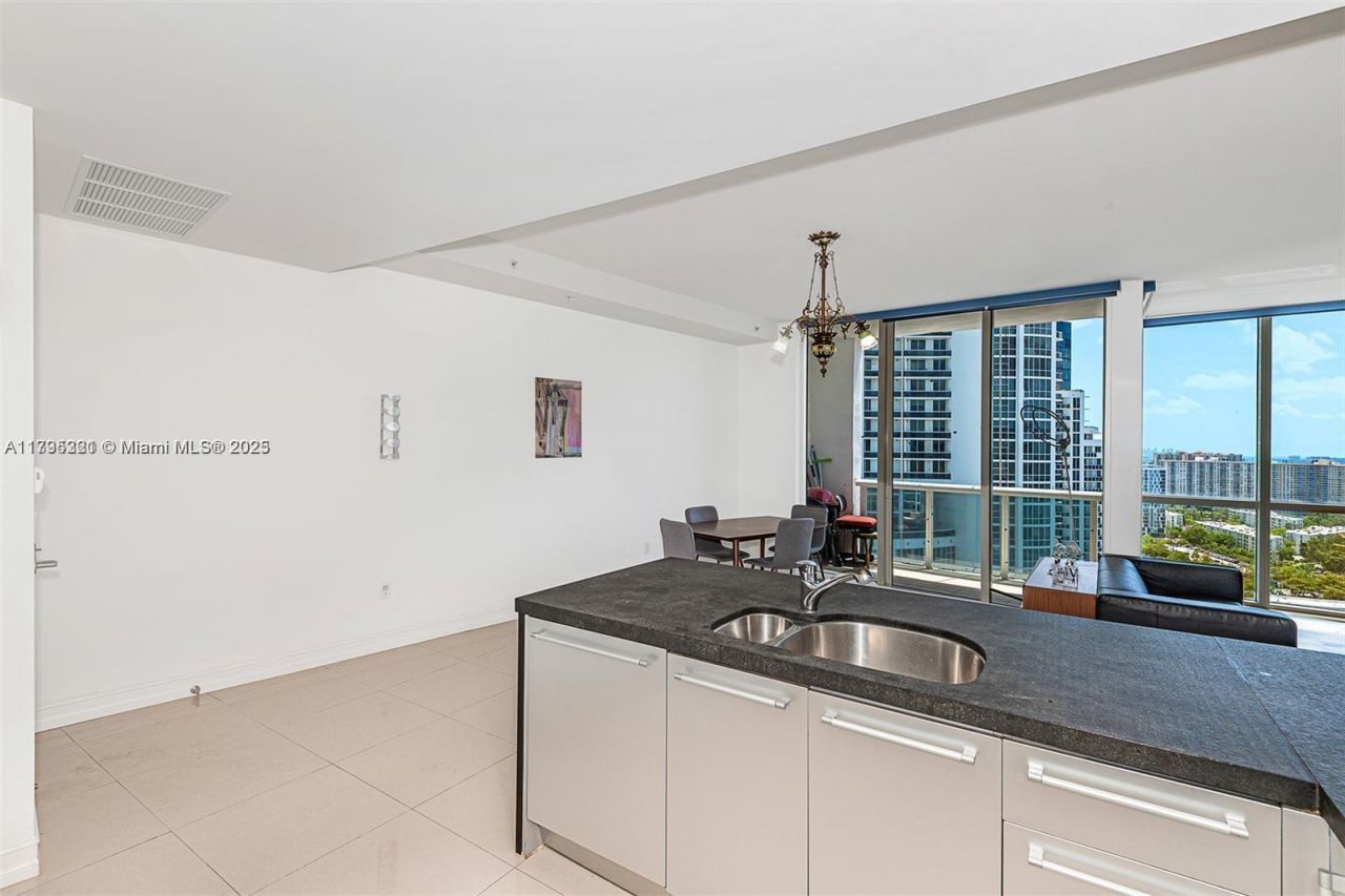 18201 Collins Ave, Unit 3405, Sunny Isles Beach, FL 33160 Photo